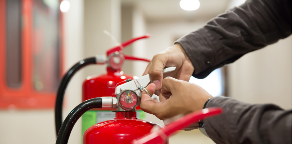Mantenimiento de bomba contra incendios